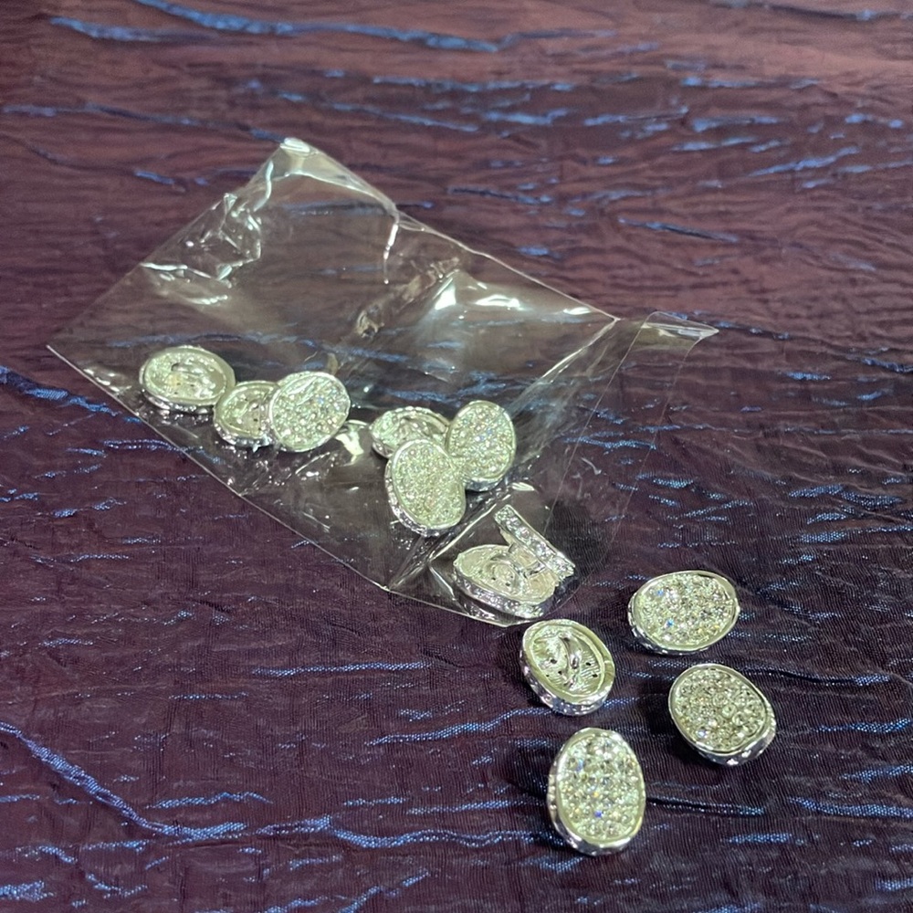 Elegant Silver Round Rhinestone Button 12 for $16